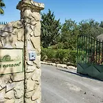 Caracol With Heated Pool & Mini-golf Вилла *